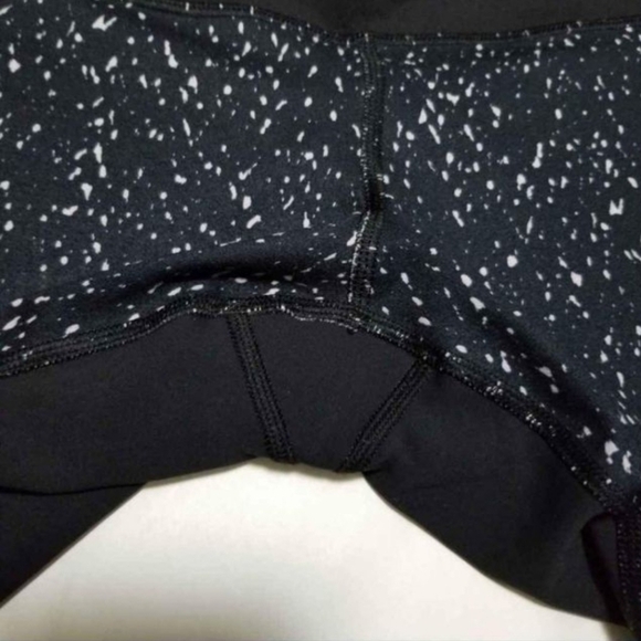 Lululemon Black Splatter Print Give Me QI Cropped Luon Leggings Pink Size 6 - Picture 5 of 8